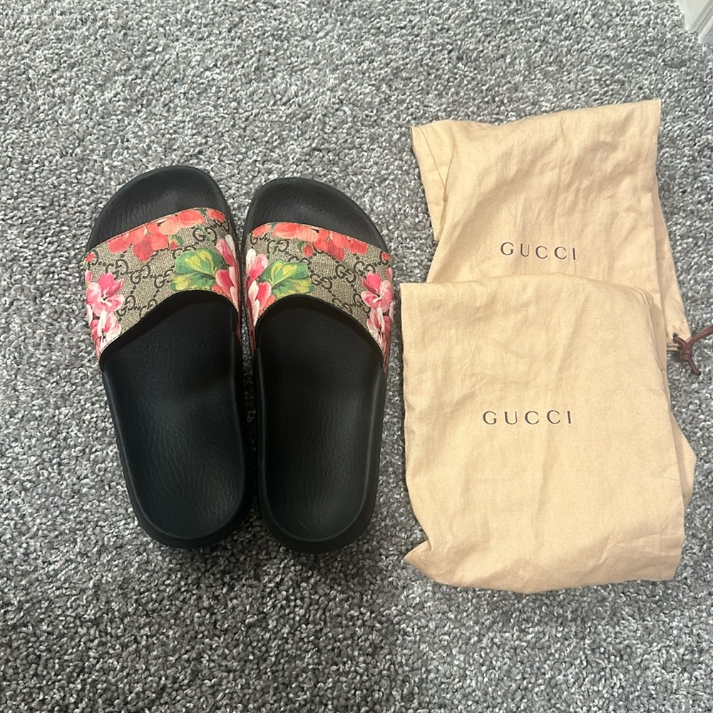 Gucci Blooms Supreme Floral Slide Sandal